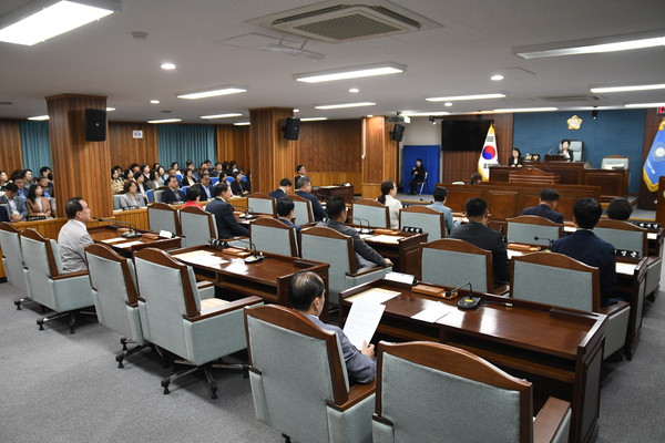 인천 미추홀구의회가 15일 제1차 본회의를 시작으로 2024년도 제284회 임시회를 개회했다. (사진제공=미추홀구의회)