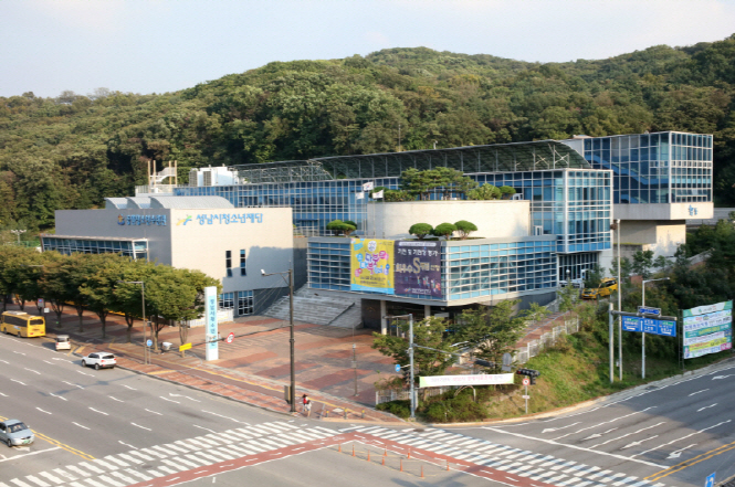 성남시청소년재단이 성남시에서 실시한 2024년(2023년 실적) 성남시 출연기관 경영실적 평가에서 6개 출연기관 중 최고점을 획득, 최우수 등급인 S등급을 달성했다. 사진은 성남시청소년재단. (사진제공=성남시청소년재단)
