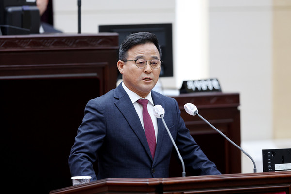 인천시의회 행정안전위원회 김재동 의원이 장기 미활용으로 방치 중인 인천대 제물포캠퍼스 부지의 활용 대책 마련을 촉구했다. (사진제공=인천시의회)