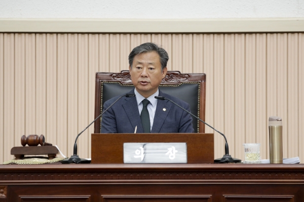 구리시의회, 제341회 임시회 개회에서 세종~포천 간 고속도로 한강 횡단 교량 명칭 재심의 촉구 건의문안 상정 및 채택