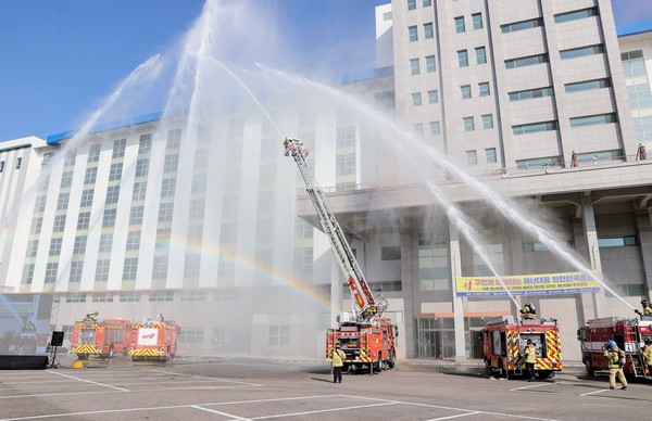 인천 미추홀구는 30일 청운대학교에서 재난 대응 능력 향상을 위해 지진에 따른 청운대학교 붕괴 및 화재 상황을 가정한 ‘2024년 재난 대응 안전한국훈련’을 실시했다. (사진제공=미추홀구)