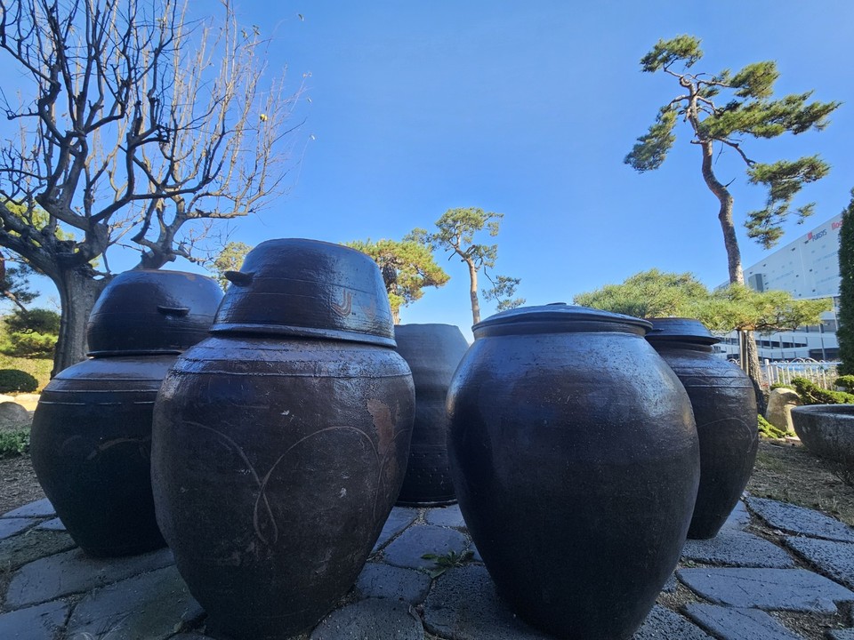 23일 토요일 수도권(경기·인천)지역은 대체로 맑겠고, 기온이 낮아 춥겠다. 또 곳에 따라 서리가 내리고, 얼음이 얼겠다.(사진=중앙신문DB)
