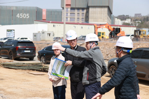 인천도시공사가 5일 건설사업 및 도시개발 사업의 효율성과 안전성을 확보하기 위한 현장중심의 기술 검토와 안전점검을 통해 약310억원에 이르는 예산점감 효과를 달성했다. (사진제공=인천도시공사)