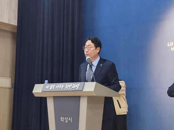 8일 오전 화성시청에서 정명근 시장이 내년도 예산안과 미래도시 비전을 발표하고 있다. (사진=순정우 기자)