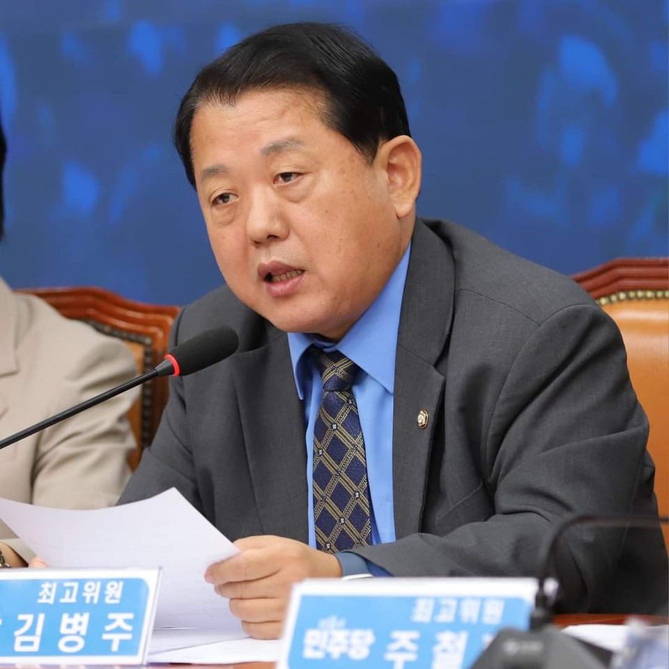 김병주 국회의원(남양주을·민주당 최고위원)이 어제(12일) 예산결산특별위원회에서 박상우 국토교통부 장관에게 GTX-B 착공 지연에 대해 질타했다. (사진=김병주 국회의원 페이스북)
