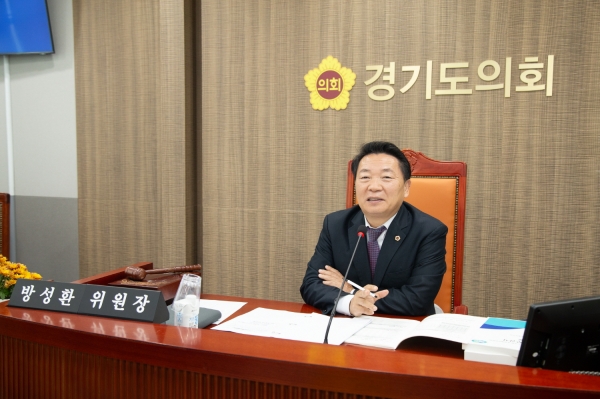 방성환 의원, 행정사무감사에서 자료 부실 및 근로계약서 관리 미흡 강력 질타