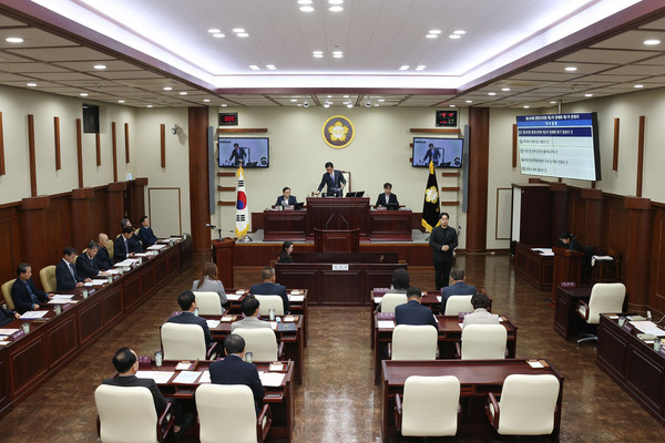 광명시의회가 21일 제1차 본회의를 시작으로 내달 20일까지 30일간의 제290회 제2차 정례회 일정에 돌입했다. (사진제공=광명시의회)