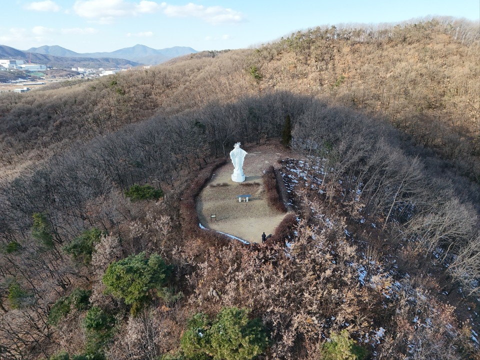지난 6일 오후 2시28분께 방문한 ‘단내 성가정 성지’는 경기도 이천시에 위치한 천주교 성지로, 한국 천주교 순교 성인들과 관련된 역사적 의미를 지닌 곳이다. (사진=김광섭 기자)