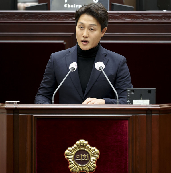 인천시의회에서 주민들의 의견을 반영한 철도 역세권 개발 범위를 최대 500m로 규정하는 조례안이 통과됐다. (사진제공=인천시의회)
