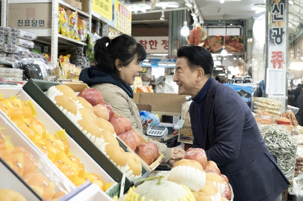 김동근 의정부시장, 설 명절 앞두고 전통시장 상인들 목소리 청취