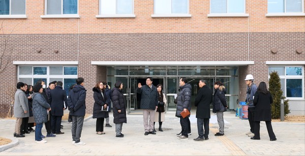 도성훈 인천시교육감은 지난 20일 2025년 3월 개교 예정인 인천은송중학교(연수구 송도동)를 방문해 전반적인 개교 준비 상황을 점검했다. (사진제공=인천시교육청)