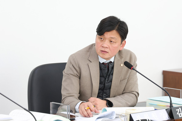 김재남 남동구의회 의원(더불어민주당·나선거구)이 제292회 남동구의회 임시회에서 발의한 ‘남동구 공공자금 운용 및 관리 조례’가 지난해 3월 시행된 후 구정의 핵심적 성과로 자리 잡으며, 공공자금의 효율적 운영은 물론 재정 안정화에 기여하고 있다. (사진제공=남동구의회)