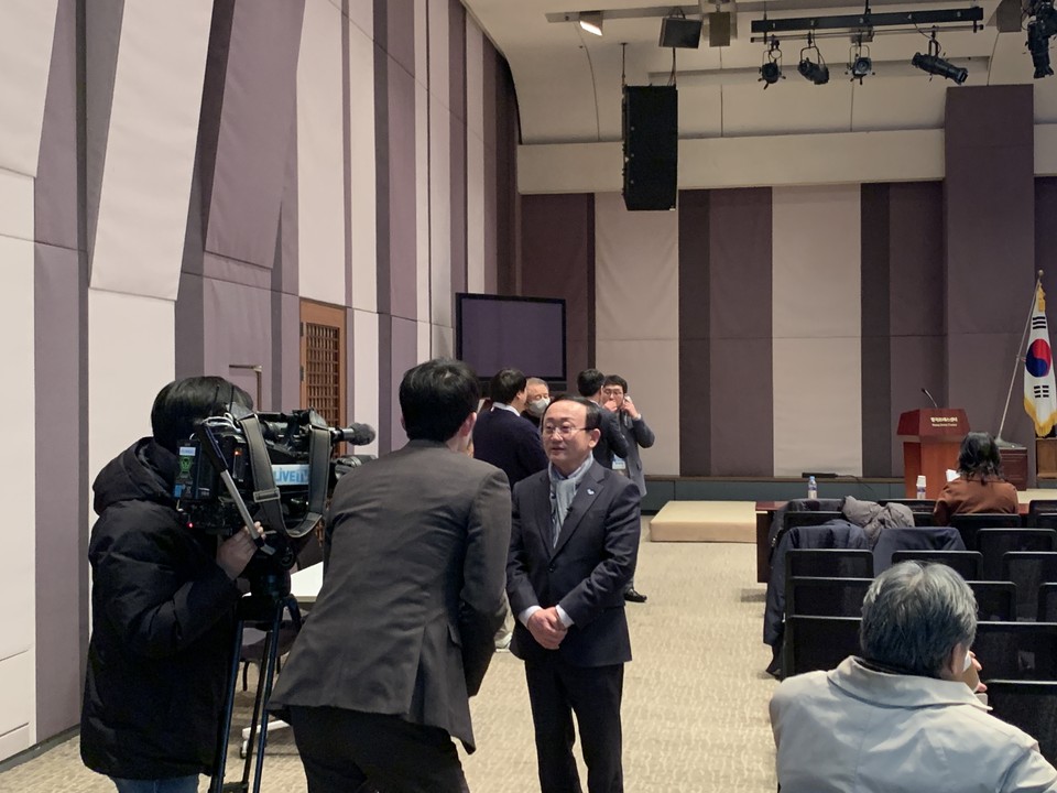 연천군은 5일 2시30분께 서울시 태평로 1가 한국프레스센터에서 세계평화문화예술센터 접경지역 건립의 함의(含意) 포럼을 개최했다. (사진=오기춘 기자)