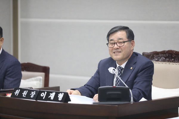 시민들의 목소리를 경청하며 실질적인 변화를 만들어가는 의정 활동을 펼칠<br>