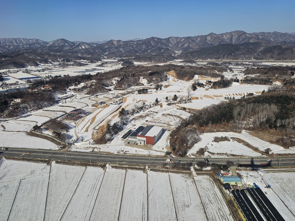 6일 오전 9시10분 제주에서 출발해 강원도까지 오는 비행기에서 약 1시간 동안 흰 눈 덮인 대한민국 곳곳을 사진에 담았다. (사진=김광섭 기자)