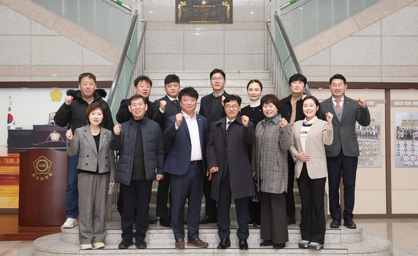 인천 남동구의회 총무위원회는 17일 구의회에서 남동구 주민자치협의회 임원진들과 간담회를 개최했다. (사진제공=남동구의회)