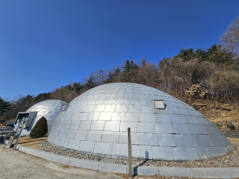 22일 찾은 전곡선사박물관은 연천군 전곡읍에 위치한 선사시대 유적과 관련된 박물관으로, 여기엔 한반도에서 가장 중요한 구석기 유적지 중 하나인 연천 전곡리 유적을 기반으로 설립됐다. (사진=오기춘 기자)