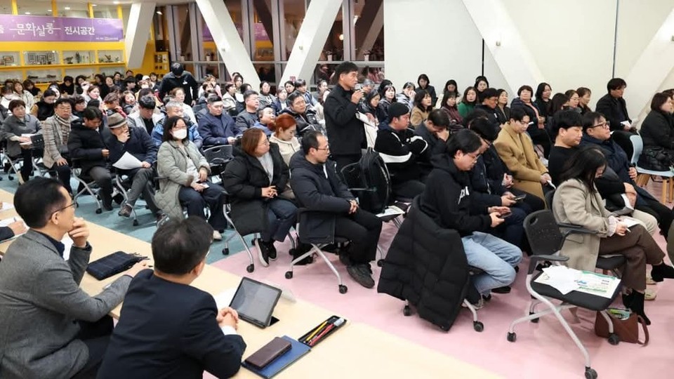 김보라 안성시장이 27일 자신의 페이스북 계정 글을 통해 지난달부터 진행된 정책공감토크에 대한 짤막한 소회를 전했다. (사진=김보라 안성시장 페이스북)