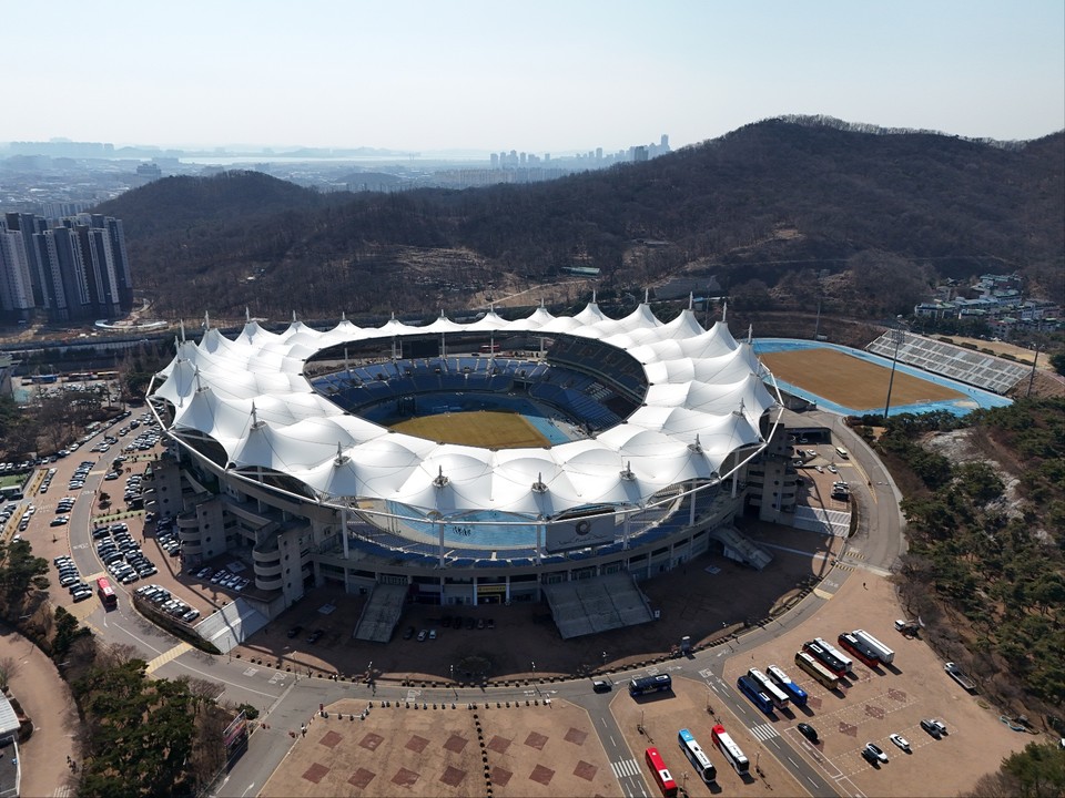 인천 문학경기장은 2002년 FIFA 월드컵을 위해 건설된 경기장으로, 지난 2002년 2월25일 개장했다. (사진=김광섭 기자)