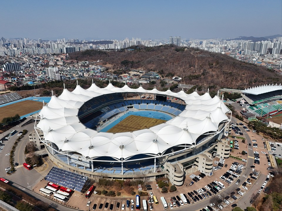 인천 문학경기장은 2002년 FIFA 월드컵을 위해 건설된 경기장으로, 지난 2002년 2월25일 개장했다. (사진=김광섭 기자)