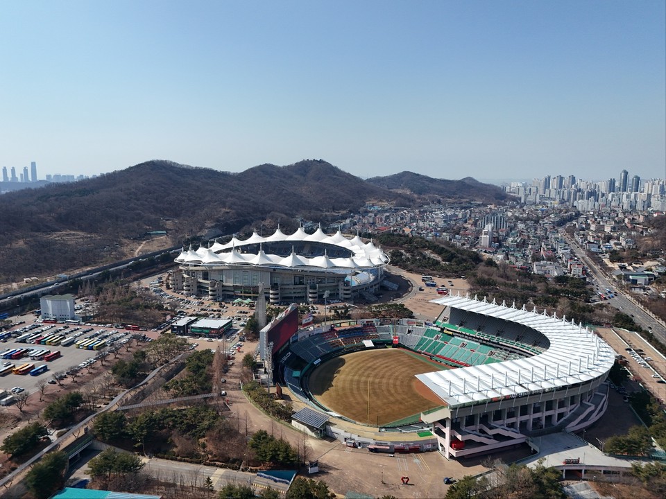 인천 문학경기장은 2002년 FIFA 월드컵을 위해 건설된 경기장으로, 지난 2002년 2월25일 개장했다. (사진=김광섭 기자)