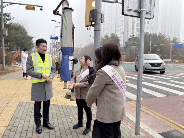 김정헌 중구청장, 별빛초 등굣길 교통안전 환경 조성을 위한 답을 찾다
