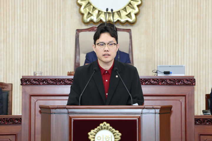고양특례시의회 박현우 의원이 17일 진행된 제292회 임시회에서 서울시립승화원 지역발전수익지원금 투명화와 함께 지역발전을 위해 제대로 쓰여야 한다고 강조했다. (사진제공=고양시의회)