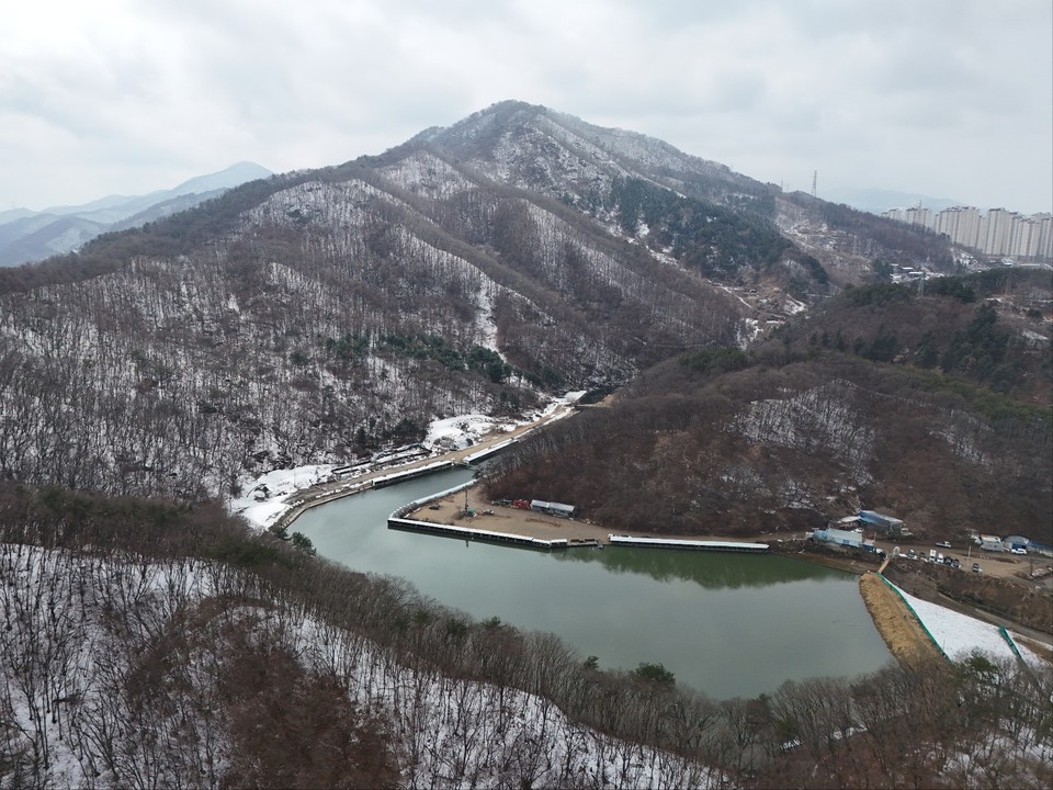 18일 오후 찾은 금남저수지는 지금으로부터 약 64년 전인 지난 1961년 인근 농지에 농업용수를 공급하기 위해 조성된 저수지로 검터저수지로도 불린다. (사진=이건구 기자)