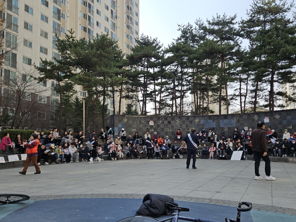 동두천시 송내동 L아파트 1단지에서 관리소장과 입주민 간 갈등이 심화되고 있다. (사진=오기춘 기자)