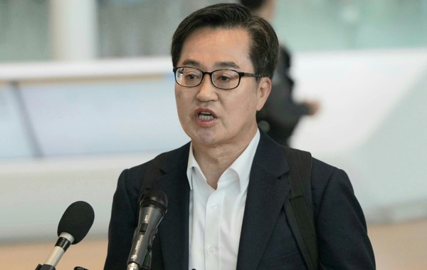 9일 오전 김동연 경기도지사가 인천국제공항에서 미국 미시간주 출국에 앞서 대선 출마선언을 하고 있다. (사진=순정우 기자)