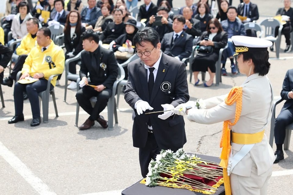 도성훈 인천시교육감이 16일 자신의 SNS를 통해 세월호 참사 11주기를 맞아 희생자들을 기리고 진실을 밝히는 일에 끝까지 함께하겠다는 뜻을 밝혔다. (사진=도성훈 인천시교육감 페이스북)