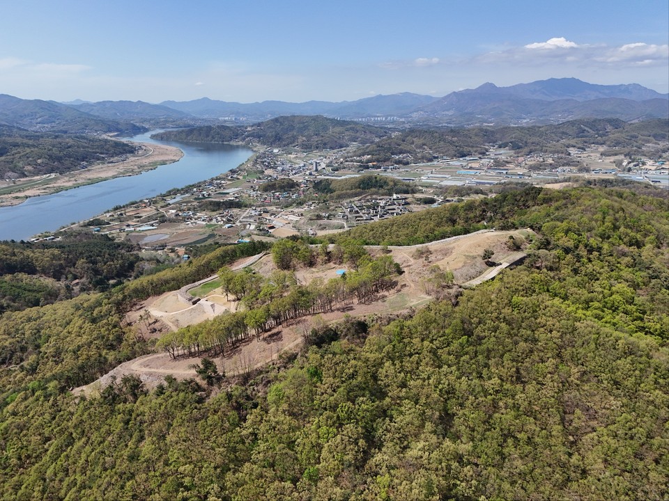 20일 오후 2시40분께 찾은 여주 파사성(驪州 婆娑城)은 여주시 대신면 천서리의 파사산 정상에 위치한 석축 산성이다. (사진=김광섭 기자)