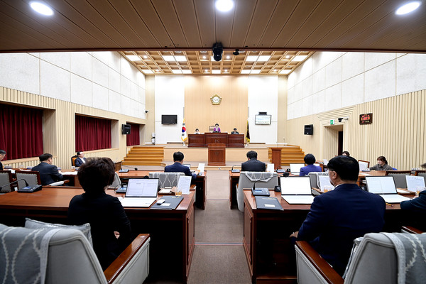 연천군의회가 22일 제293회 임시회를 열고 본회의를 시작으로 24일까지 3일간의 회기 일정에 돌입했다. (사진제공=연천군의회)