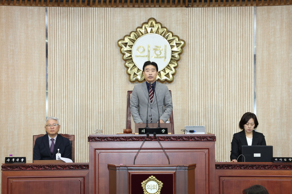 고양특례시의회가 제294회 임시회를 통해 시민 삶의 질 향상과 지역 발전을 위한 다양한 정책 제안을 이어가며 활발한 의정활동을 펼쳤다. (사진제공=고양시의회)