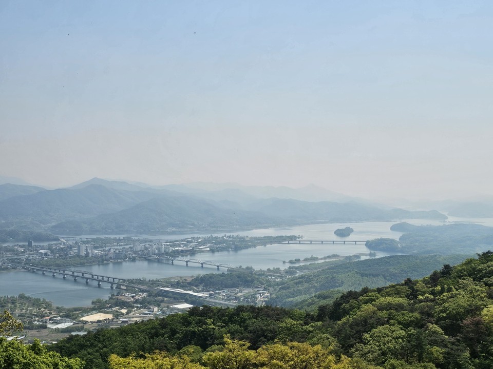 ​​​​​​​2일 금요일 수도권(경기·인천) 지역은 바람이 강하게 불겠고, 가끔 구름이 많다가 오후부터 차차 흐려지겠다. (사진=중앙신문 DB)