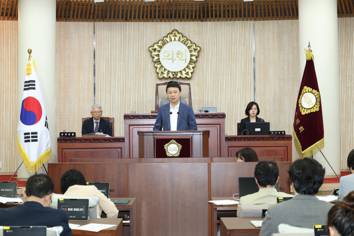 고양특례시의회가 킨텍스 감사 인사 추천과 관련된 사안을 조사하기 위해 지난 2일 열린 제294회 임시회 제2차 본회의에서 ‘킨텍스 인사(감사) 추천 공정성 강화를 위한 행정사무조사 특별위원회’를 구성했다. (사진제공=고양특례시의회)
