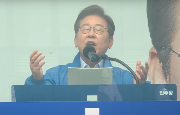 20일 의정부 유세에 발언하는 더불어민주당 이재명 후보. 이날 이 후보는  “북부는 분리보다 제대로 된 지원과 균형 발전이 우선”이라면서 