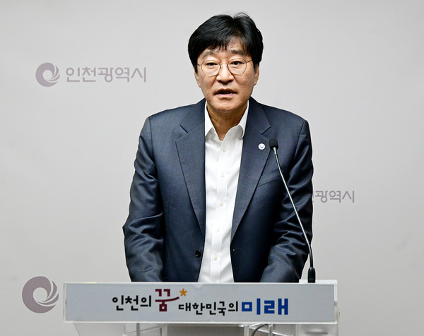 신병철 보건복지국장은 22일 시청 브리핑룸에서 기자회견을 열고, 증가하는 CRE 감염증에 효과적으로 대응하고 의료기관의 개별 대응 한계를 보완하기 위해 ‘CRE 감염증 감소전략 사업’을 본격 가동하겠다고 발표했다. (사진제공=인천시)