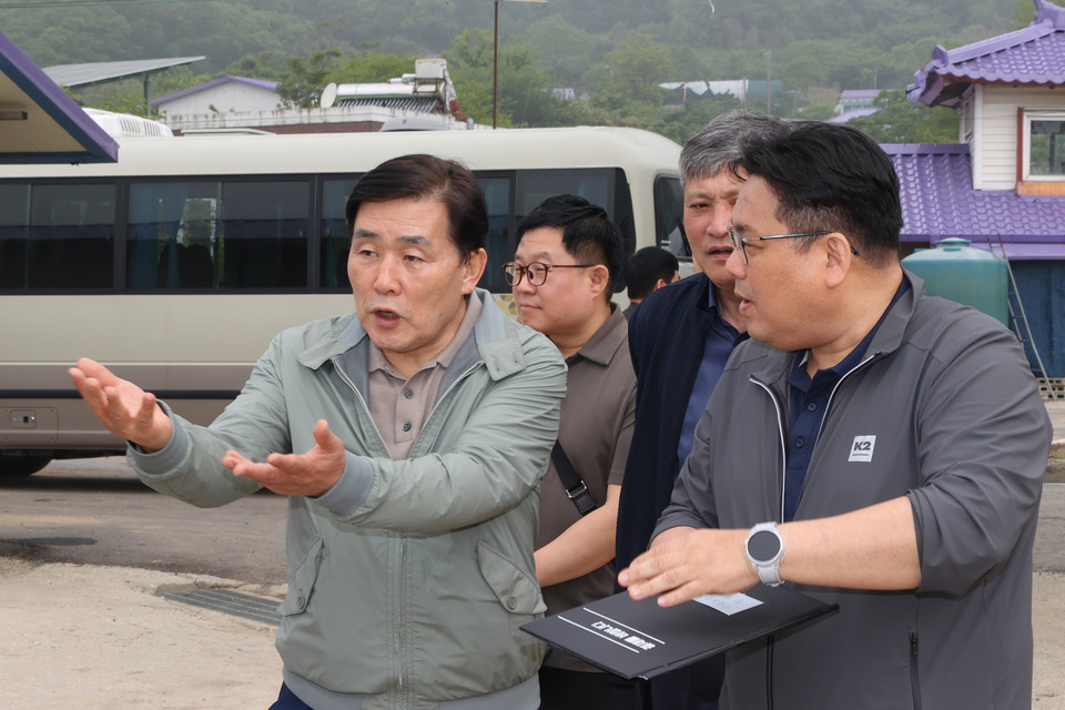 인천 옹진군이 고령화로 인한 농촌 일손 부족과 벼농사 생산비 상승 문제에 대응하기 위해 덕적면에 소규모 공동육묘장 설치를 본격 추진한다. (사진제공=옹진군)