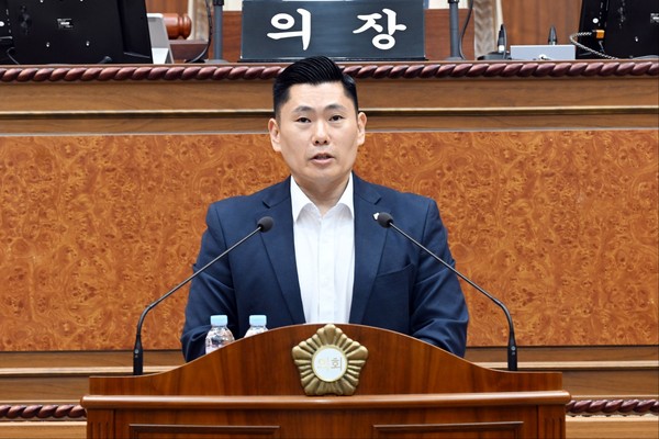 김지호 의정부시의회 의원(더불어민주당, 신곡1·2·장암·자금동)이 9일 열린 제337회 제1차 정례회 본회의 5분 자유발언을 하고 있다. (사진제공=의정부시의회)