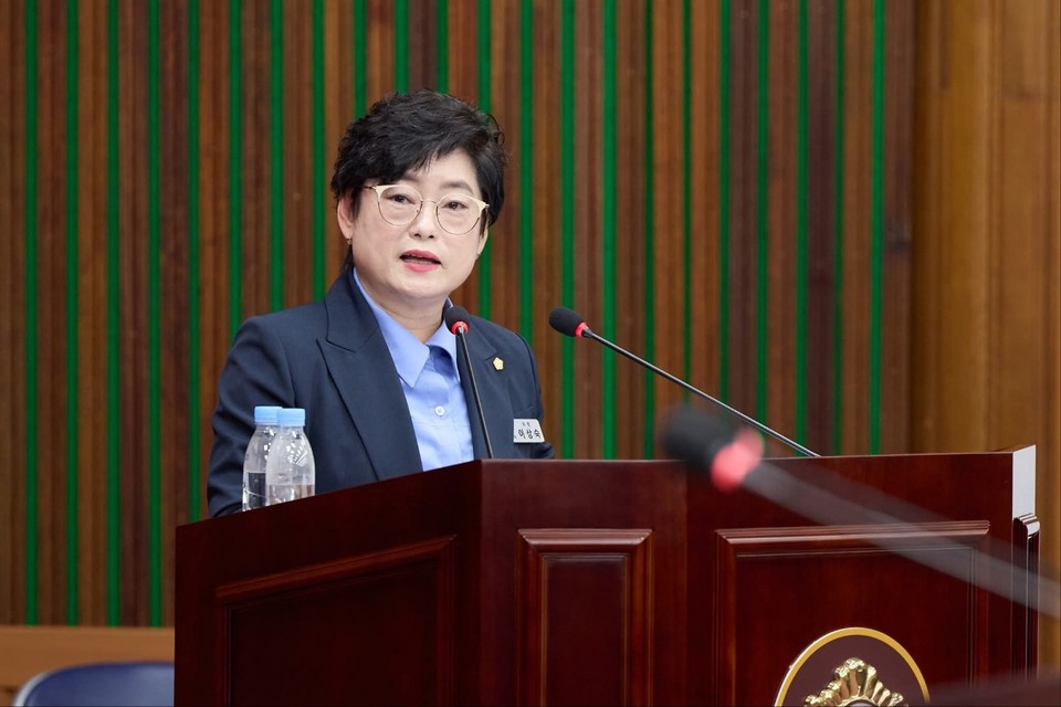 여주 남한강 출렁다리 남단에 민간 테마파크가 들어선다. 여주시는 콘도, 공원, 미디어파사드 등과 함께 출렁다리를 중심으로 한 체류형 관광지 전환을 본격 추진한다는 계획이다. (사진=이상숙 의원 페이스북)