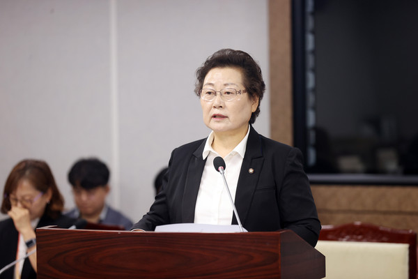 지난 16일 봉화군 청량산 수원켐장장과 관련해 유준숙 시의회 국민의힘 교섭단체 대표의원은 