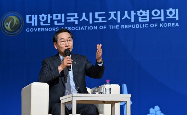 유정복 인천시장이 대한민국시도지사협의회장 자격으로 23일 광주 김대중컨벤션센터에서 열린 ‘지방분권 토론회’에 참석해 “지방이 강해야 대한민국이 강해진다”고 강조했다. (사진=유정복 인천시장 페이스북)