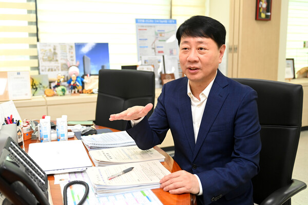 차준택 부평구청장은 “굴포천의 물길이 다시 흐르고 있다”고 말한다.  (사진제공=부평구)