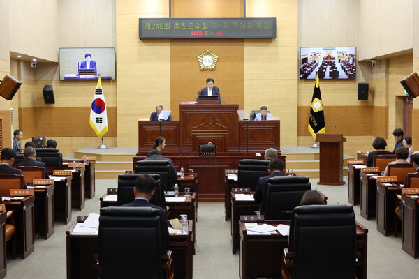 인천 옹진군의회가 지난 6월4일부터 4일까지 31일간 열린 제249회 제1차 정례회를 마무리하고, 2025년 상반기 의정활동을 공식 종료했다. (사진제공=옹진군의회)