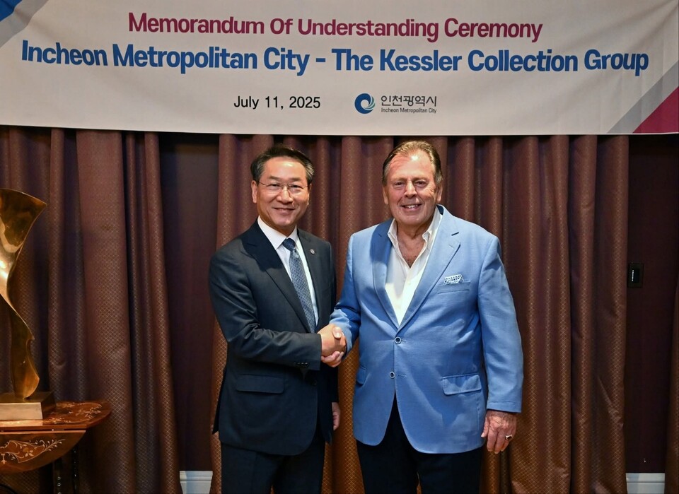6박8일 일정으로 북미 출장 중인 유정복 인천시장이 현지에서 잇따라 글로벌 협력 성과를 거두고 있다. 유 시장은 13일 오전 자신의 페이스북을 통해 조지아공대와의 MOU 체결 등 인천의 미래를 위한 주요 성과를 직접 소개했다. (사진=유정복 인천시장 페이스북)