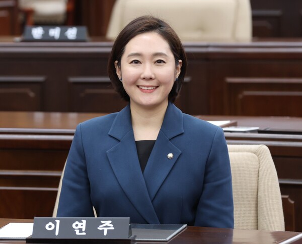 이연주 남동구의회 의원이 청각장애인의 실질적인 소통권 보장을 위해 남동구 주요 행사에 수어통역사 배치를 의무화할 필요가 있다고 촉구했다. (사진제공=남동구의회)