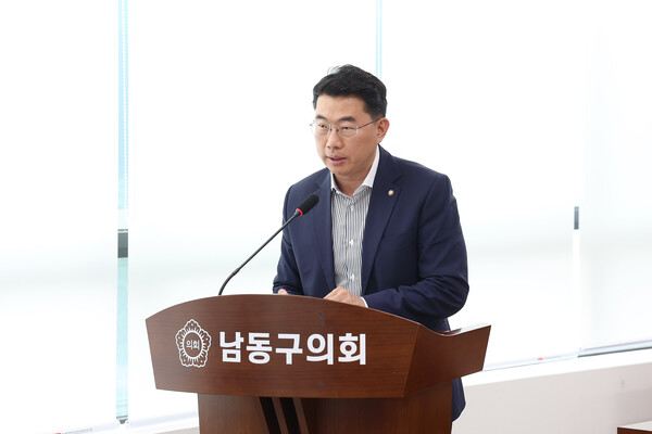 이용우 남동구의회 의원이 발의한 ‘남동구 먹거리 보장 기본 조례안’이 24일 열린 제305회 임시회 제2차 본회의에서 원안 가결됐다. (사진제공=남동구의회)