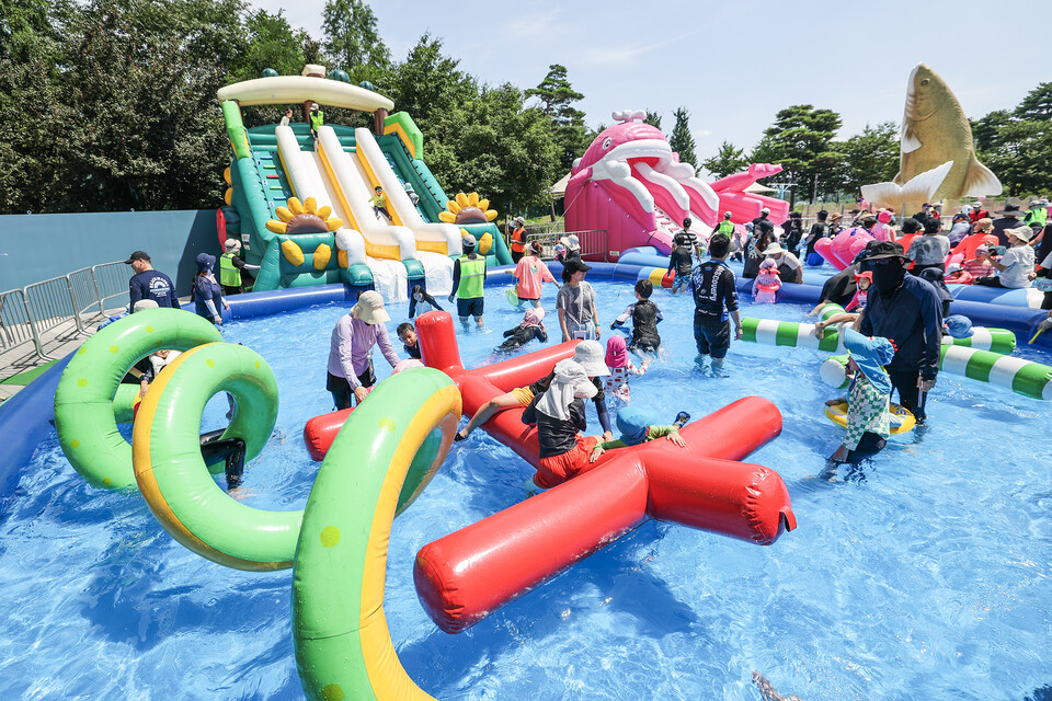 29일 화요일 수도권(경기·인천) 지역은 대체로 맑겠으나 늦은 오후부터는 가끔 구름이 많아지겠고, 경기북동부를 중심으로 소나기가 내리는 곳이 있겠다. (사진제공=계양구)