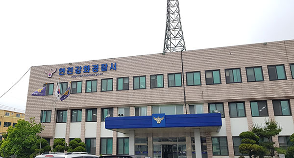 인천 강화경찰서는 같은 병실을 쓰는 40대 환자를 숨지게 한 혐의로 70대 남성 A씨 살인 혐의로 구속해 검찰에 송치했다. 사진은 인천강화경찰서 전경. (사진=중앙신문DB)